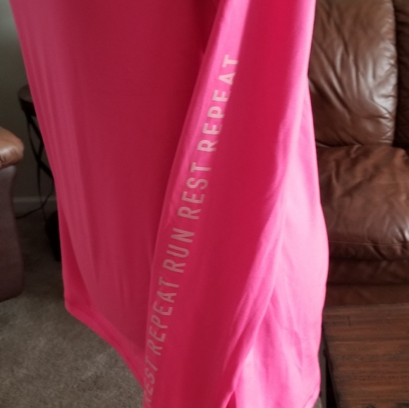 Womens run rest repeat old navy pullover - Picture 2 of 3